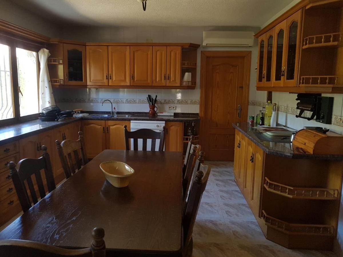 Villa Mis 5 Amores Con Piscina Benidorm Eksteriør billede