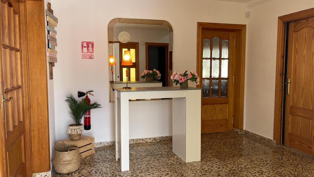 Villa Mis 5 Amores Con Piscina Benidorm Eksteriør billede