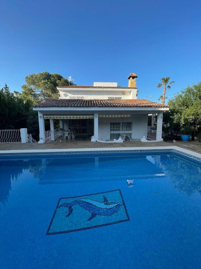 Villa Mis 5 Amores Con Piscina Benidorm Eksteriør billede