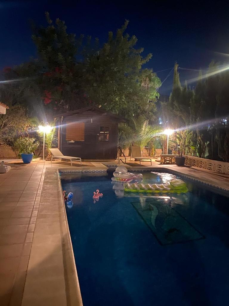 Villa Mis 5 Amores Con Piscina Benidorm Eksteriør billede